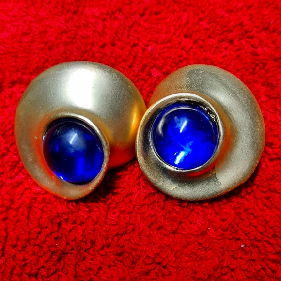 Vintage earrings - Picture 1 of 2